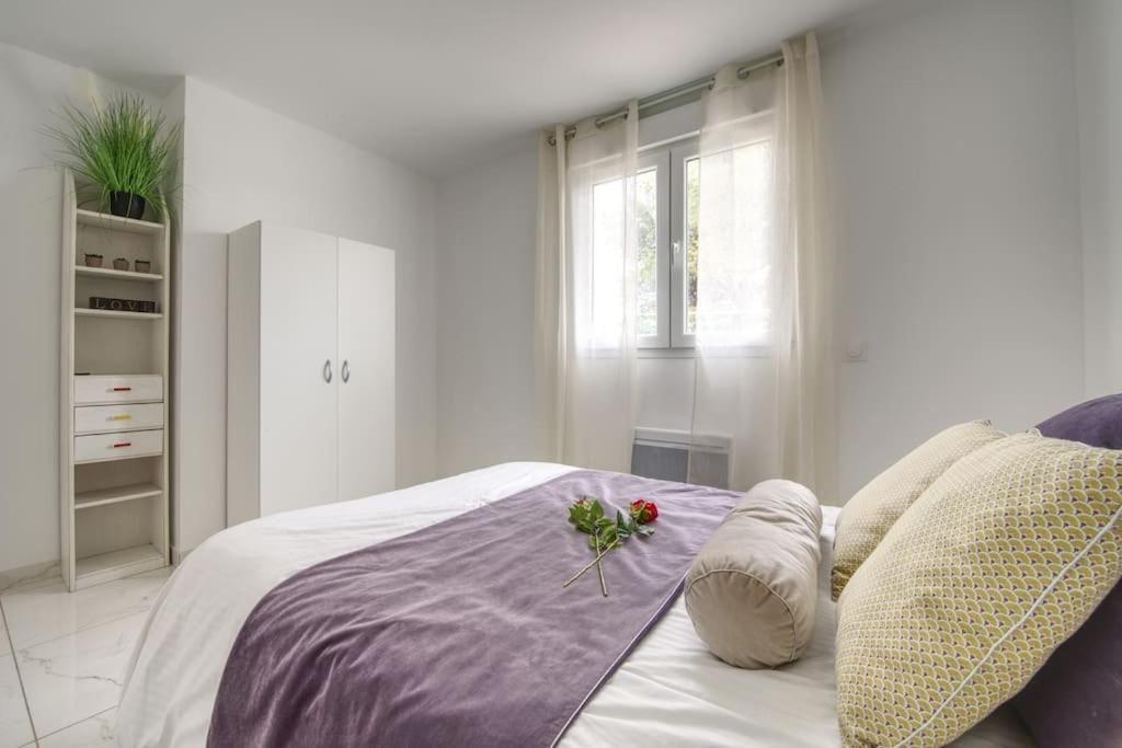 Appt P2 De 1 A 6 Pers A Rognac Apartment Luaran gambar