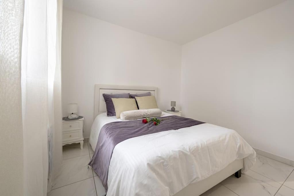 Appt P2 De 1 A 6 Pers A Rognac Apartment Luaran gambar