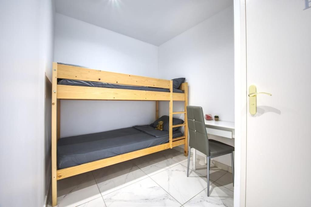 Appt P2 De 1 A 6 Pers A Rognac Apartment Luaran gambar
