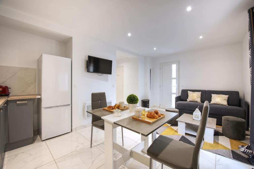 Appt P2 De 1 A 6 Pers A Rognac Apartment Luaran gambar