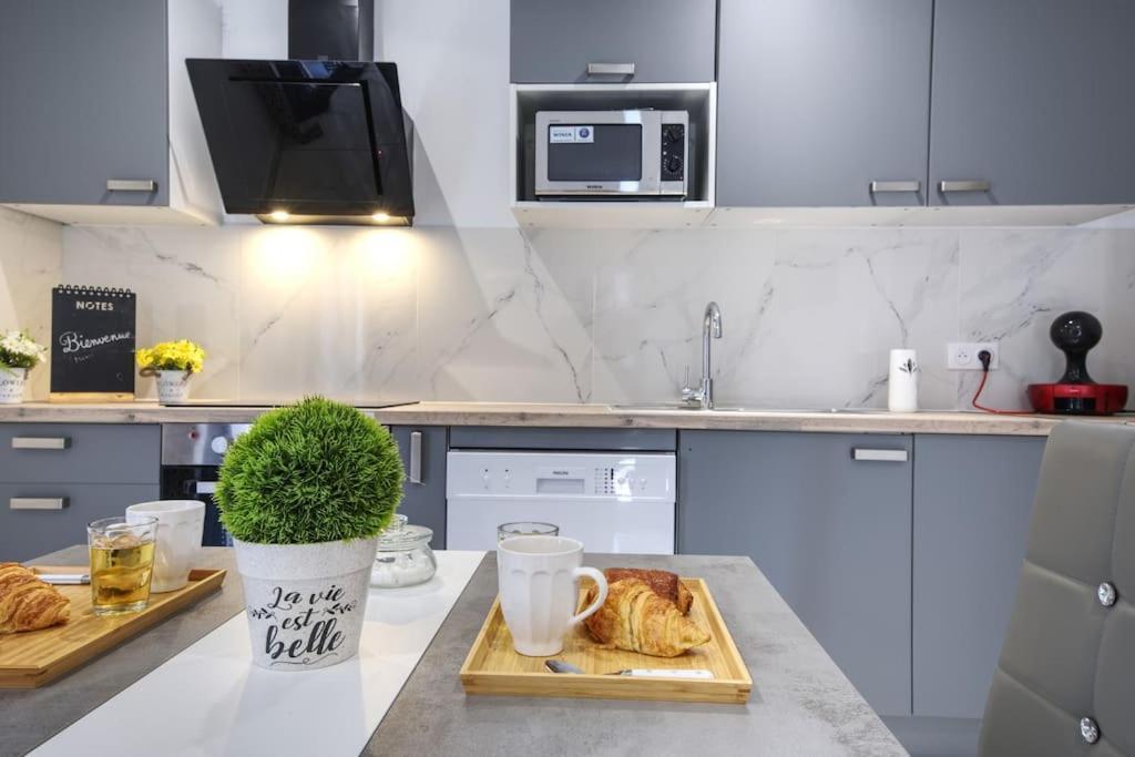 Appt P2 De 1 A 6 Pers A Rognac Apartment Luaran gambar
